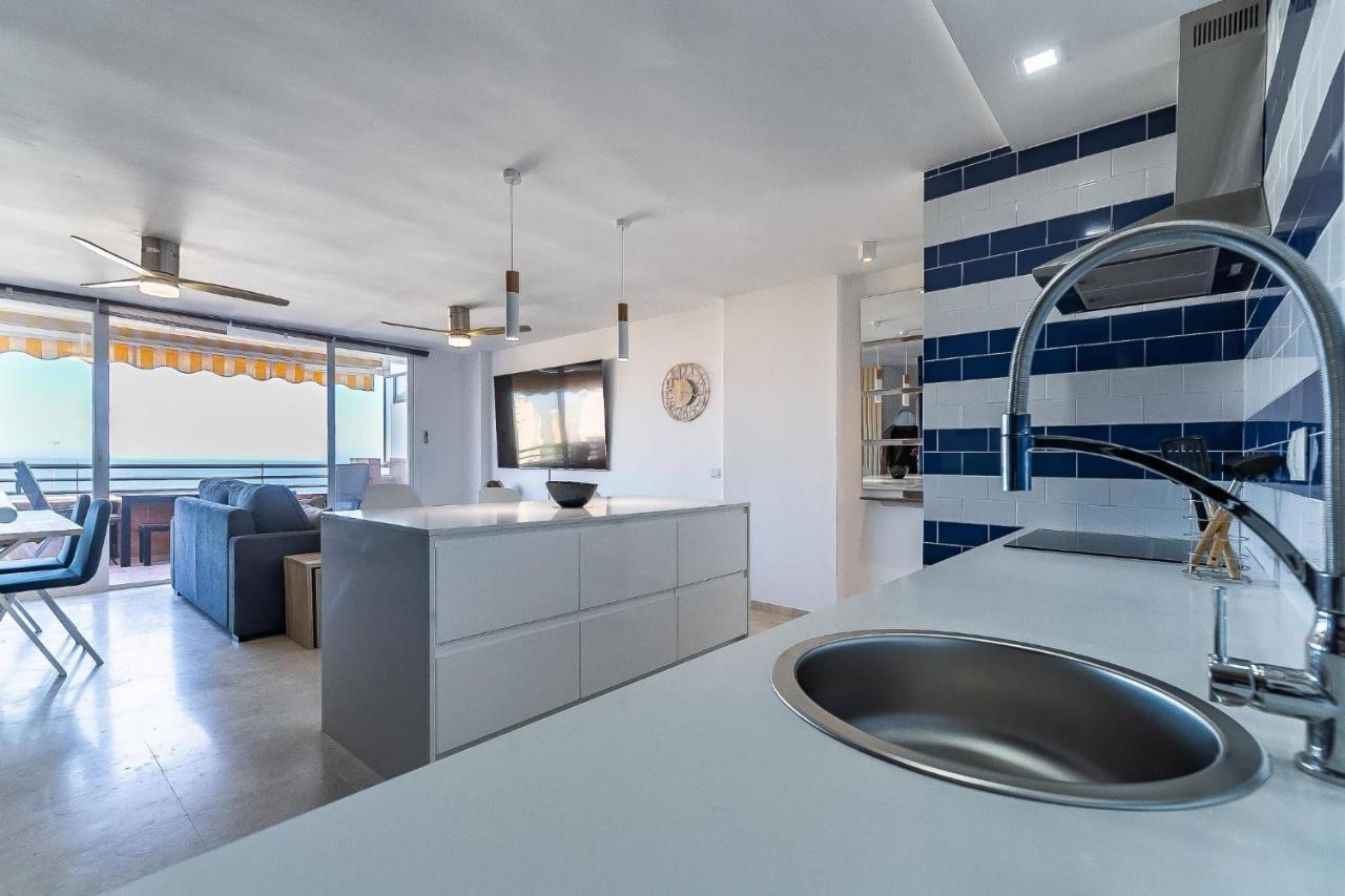 Vistas Azules -- Remodeled, Large Terrace, Spectacular Ocean Views And Beach Level Access 托雷莫利诺斯 外观 照片